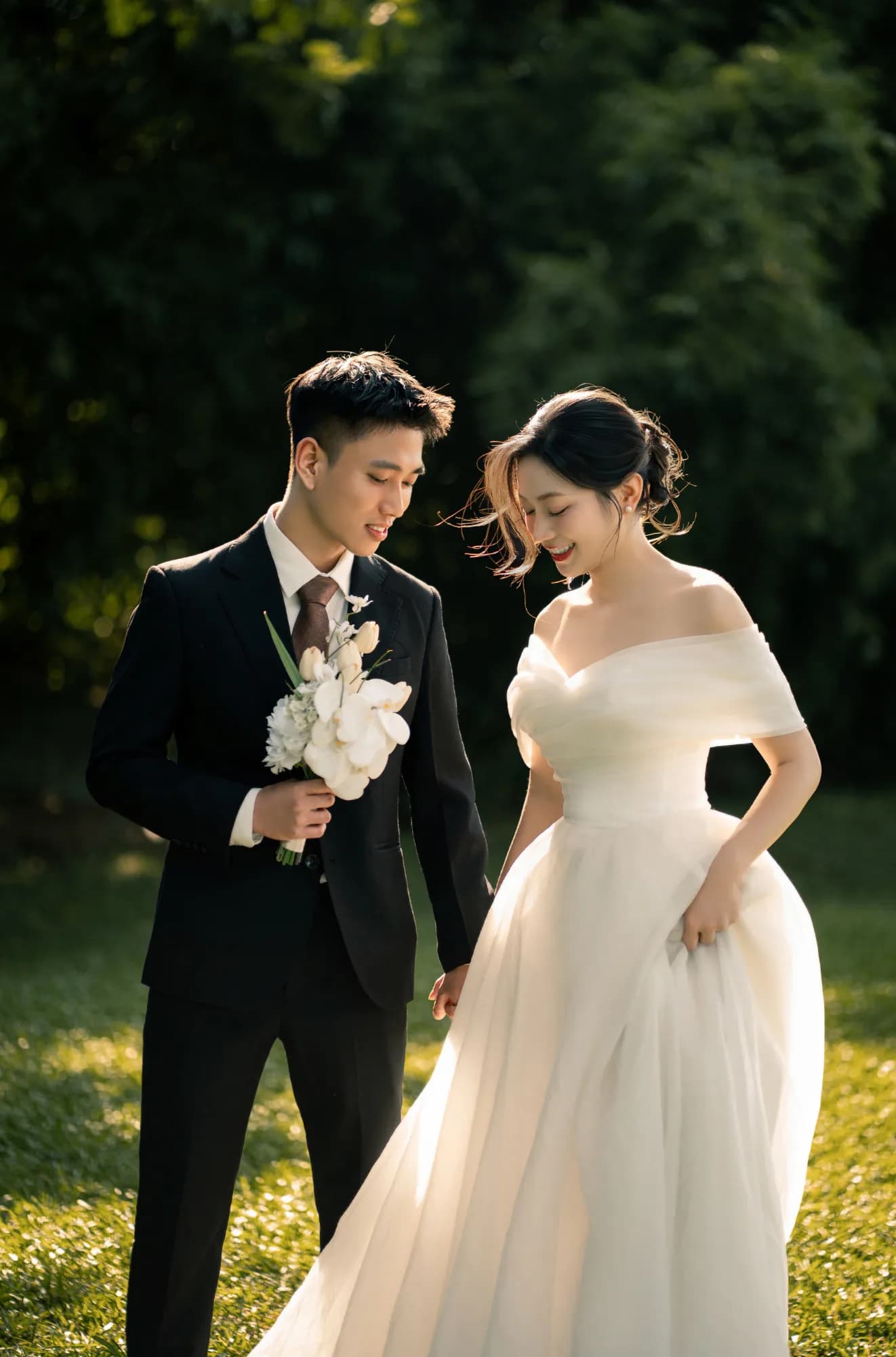 Mẫu thiệp cưới trên điện thoại